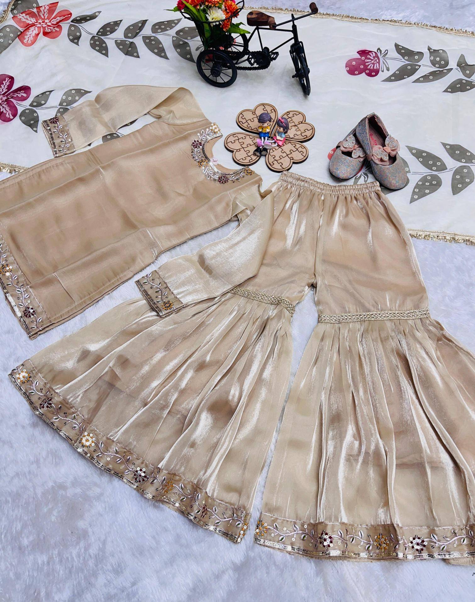 Launching New Đěsigner Party Wear Look SILK Girls Indian kids wear wholesale market